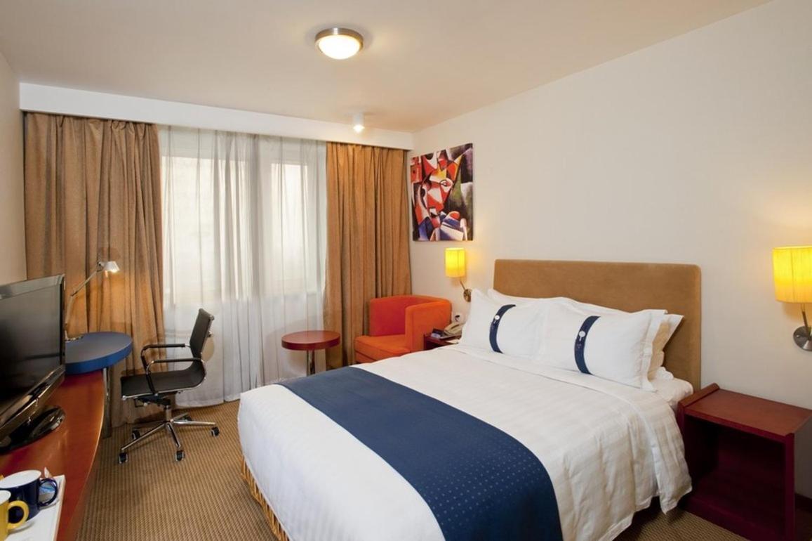 Holiday Inn Express Tianjin Dongli, An Ihg Hotel ภายนอก รูปภาพ